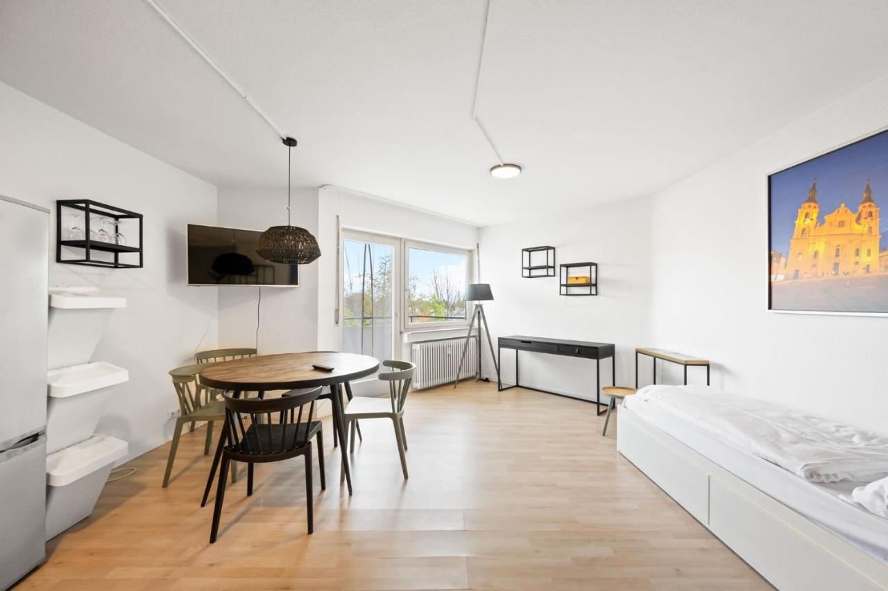Sali Homes - Fewo Bluehendes Barock Ludwigsburg Buitenkant foto